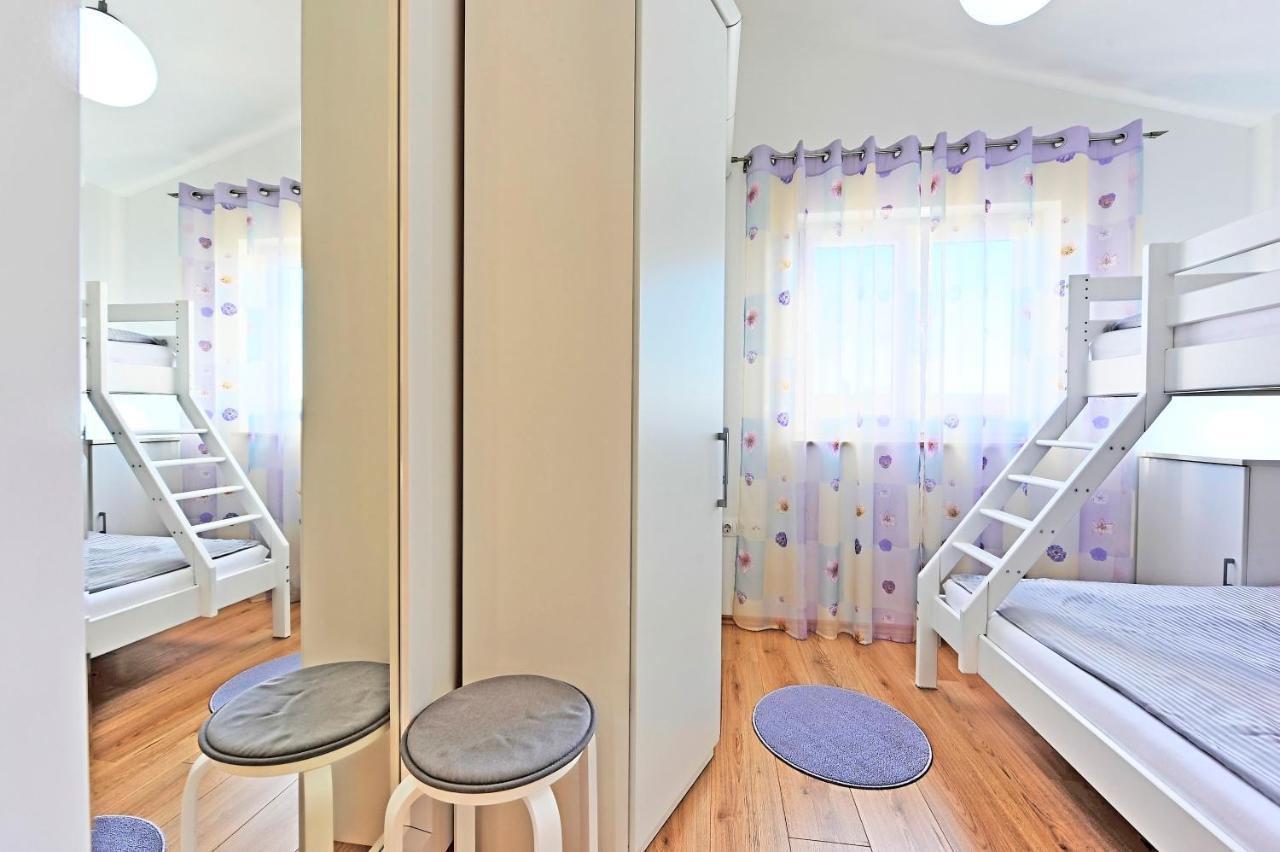 Casa Tara Three-Bedroom Holiday Home Pula Zewnętrze zdjęcie